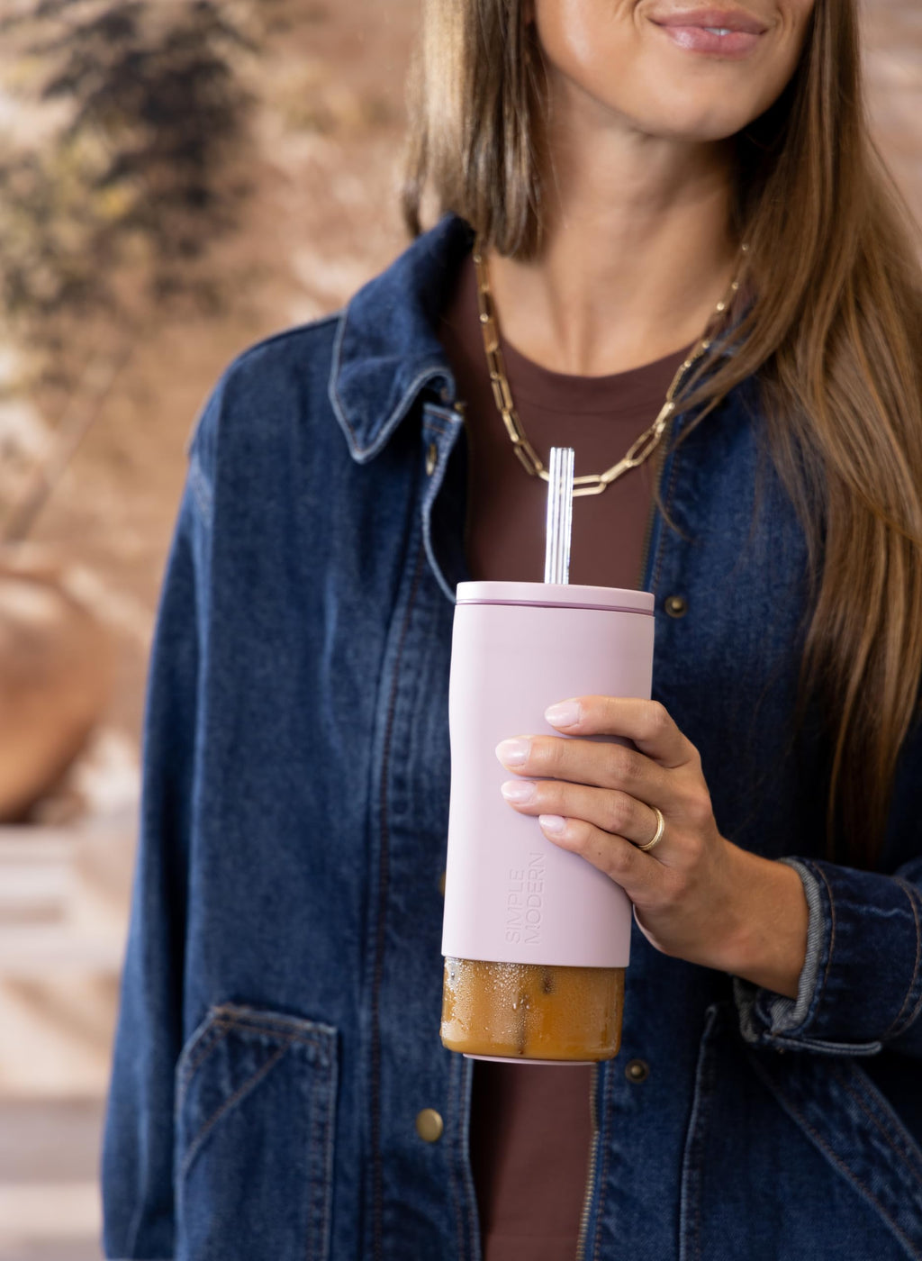 Glass Iced Coffee Cup with Straw Lid 20oz Beige V630311