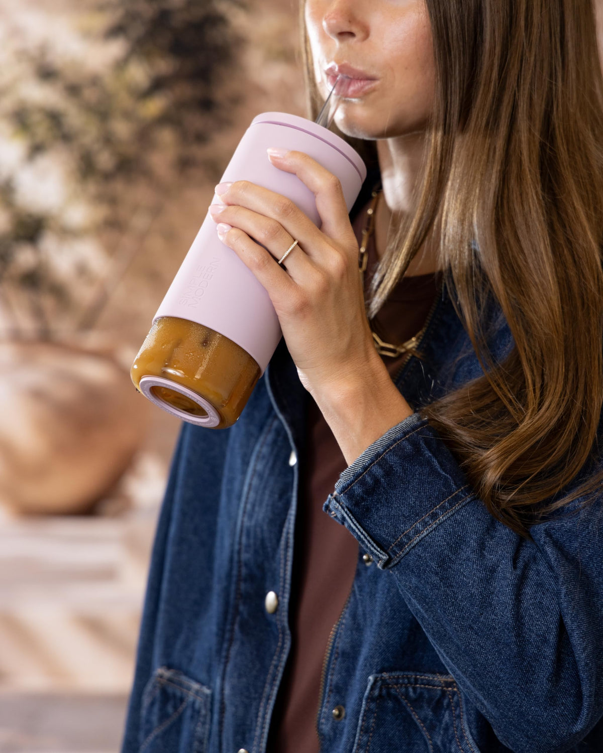 Glass Iced Coffee Cup with Straw Lid 20oz Beige V630311
